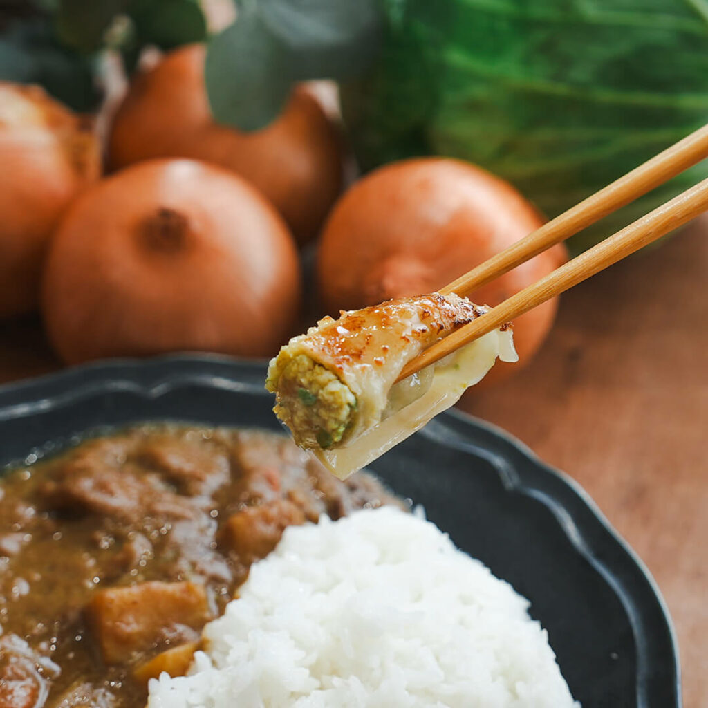 2024年9月4日カレー生餃子発売_生餃子断面